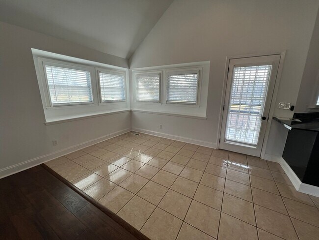 Building Photo - 2654 Crosspark Dr