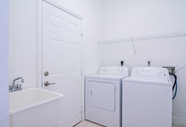 Building Photo - 2002 Schooner Ln