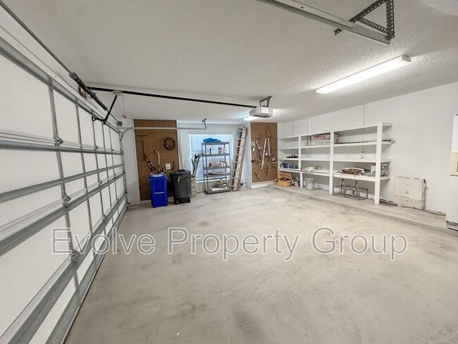 Building Photo - 822 Summer Bay Dr