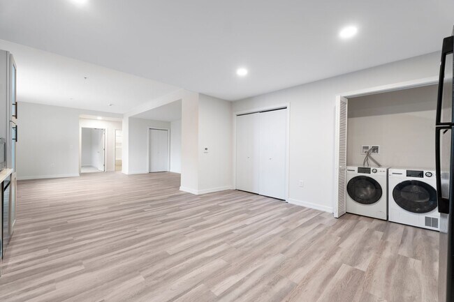 Building Photo - Chic & Modern Retreats: Your Stylish One-B...