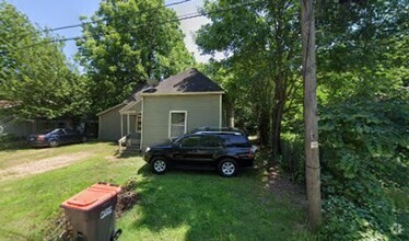 Building Photo - Four Bed Two Bath House for lease with nic...