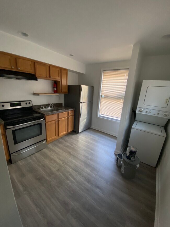 Kitchen - 1619 Page St