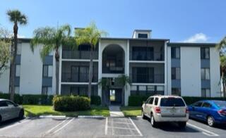 Primary Photo - 1015 Green Pine Blvd