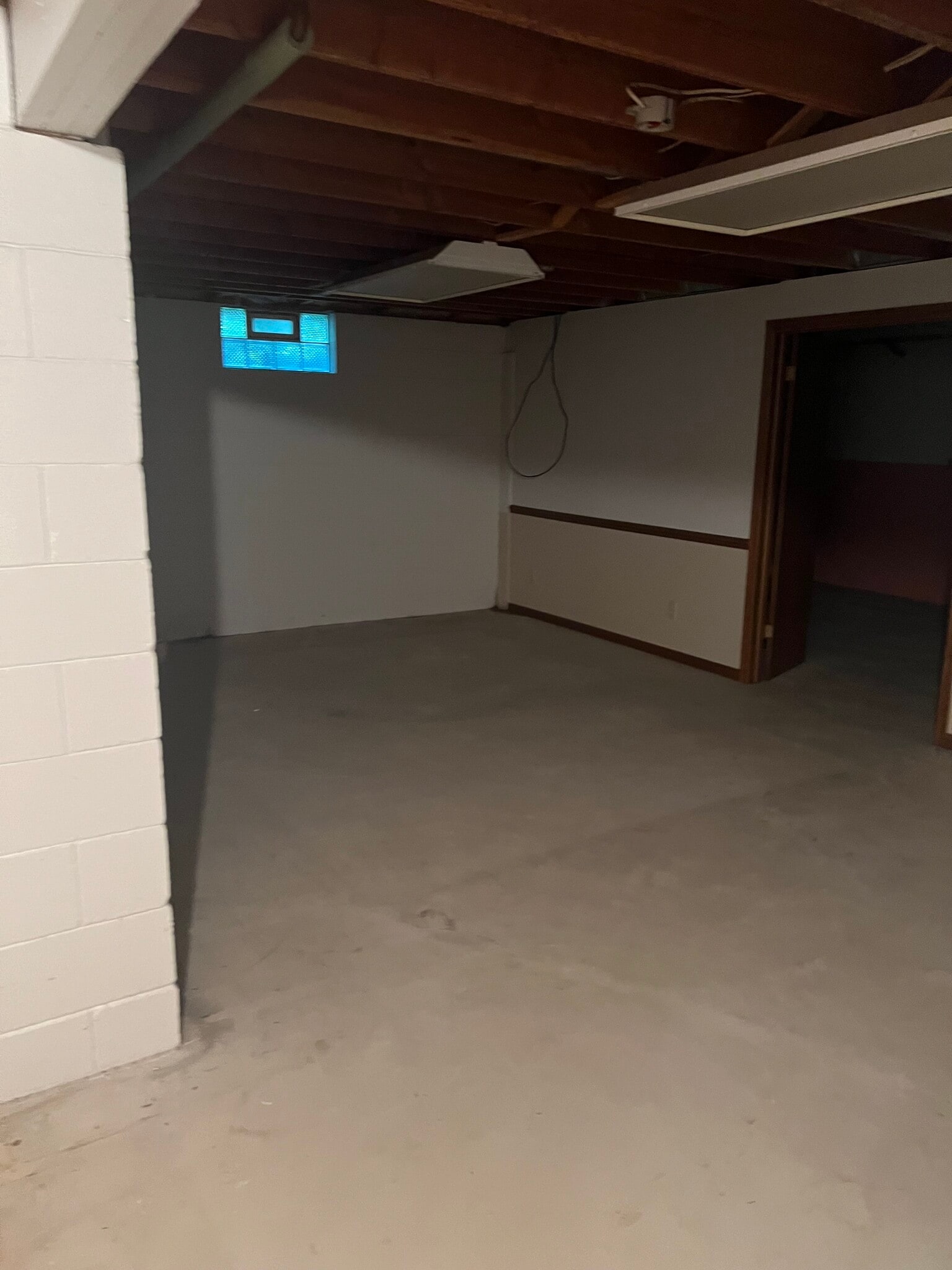 Basement - N110W15918 Potters Ct