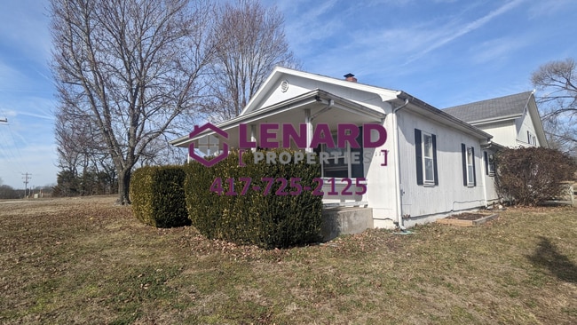 Building Photo - Farm House on 1 Acre of Land for rent!