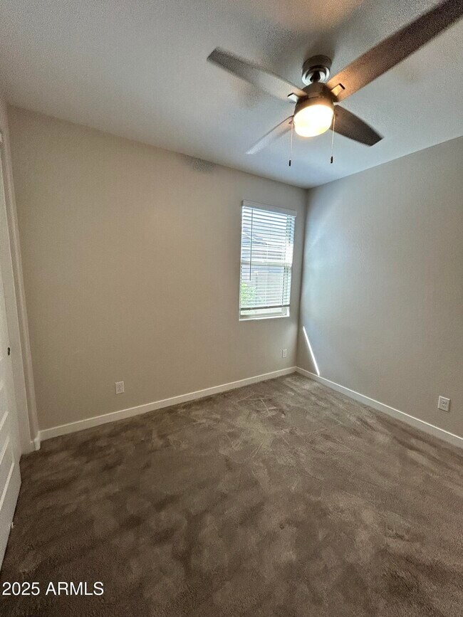 Building Photo - 6581 S Abbey Ln
