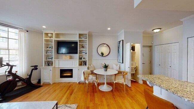 Building Photo - 27 Bowdoin St