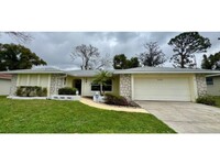 Building Photo - Gorgeous 4 Bedroom, 2 Bathroom Updated Hom...