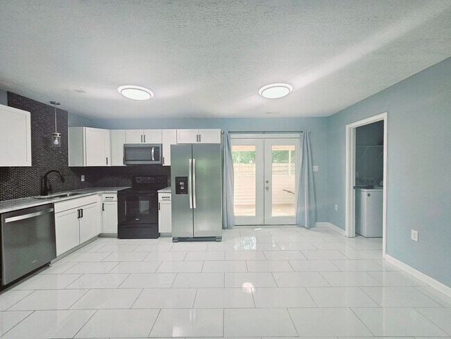Building Photo - 6441 Rutherglen Dr