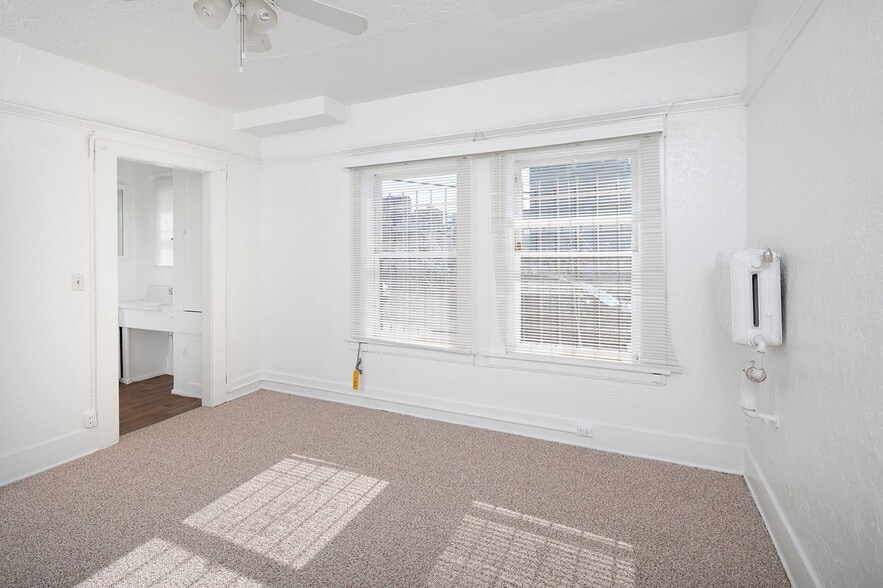 Interior Photo - Windsor Apartments