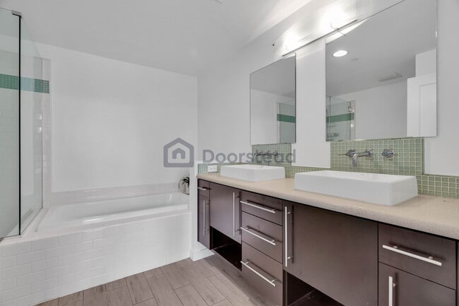 Building Photo - 13045 Pacific Promenade