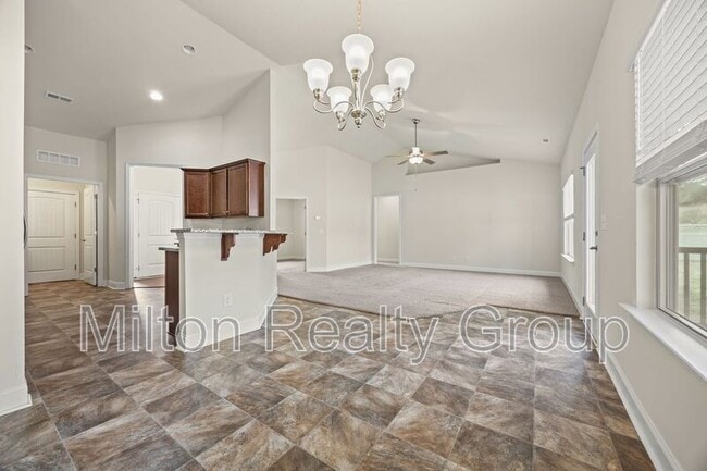 Building Photo - 178 Woodwater Cir