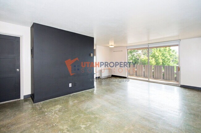 Building Photo - 87 W 300 N
