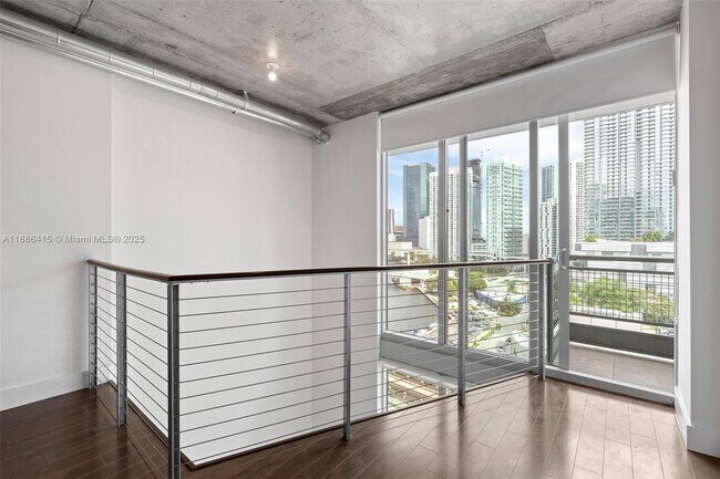 Building Photo - 690 SW 1st Ct