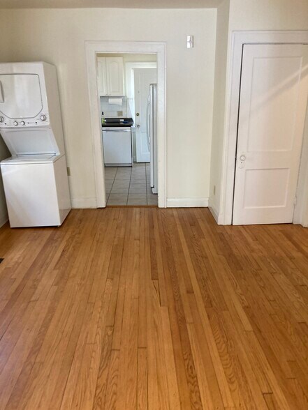 Building Photo - 1224 Spaight St