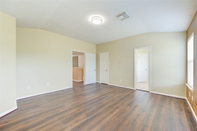 Building Photo - 5011 Moss Garden Ln