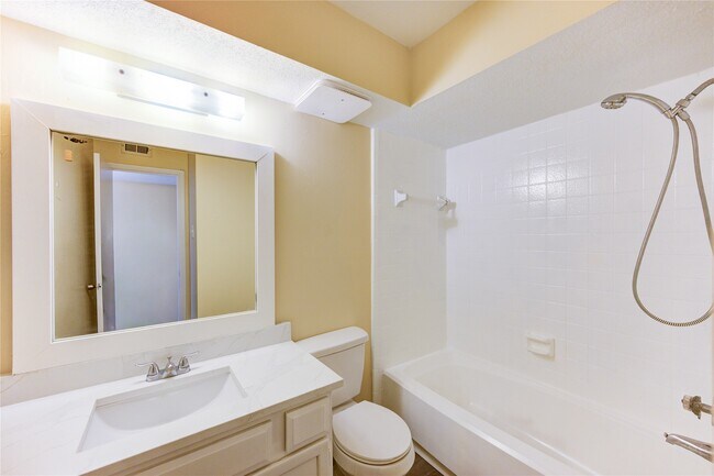 Building Photo - 6606 De Moss Dr