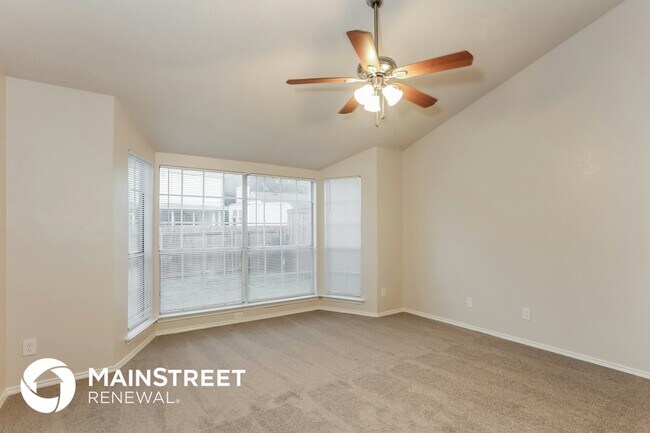 Building Photo - 4104 Hathaway Dr