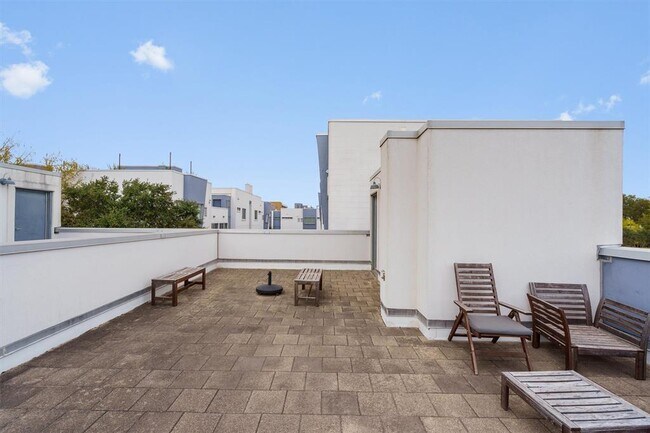 Building Photo - 4801 S Congress Ave