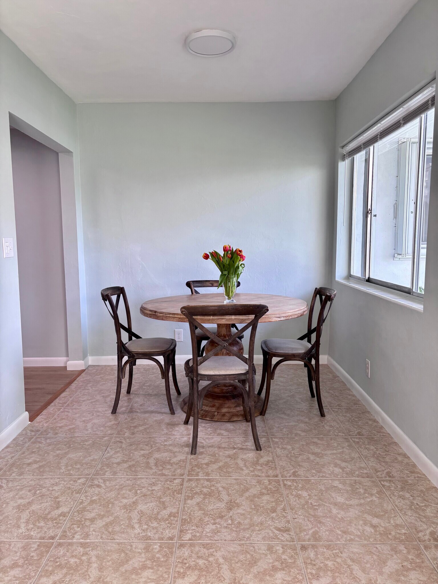 Building Photo - 1950 Lake Osborne Dr