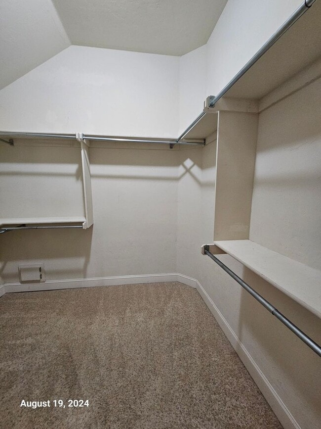 Building Photo - 3 (Bed)/2.5 (Bath) w/ Storm Shelter and Po...