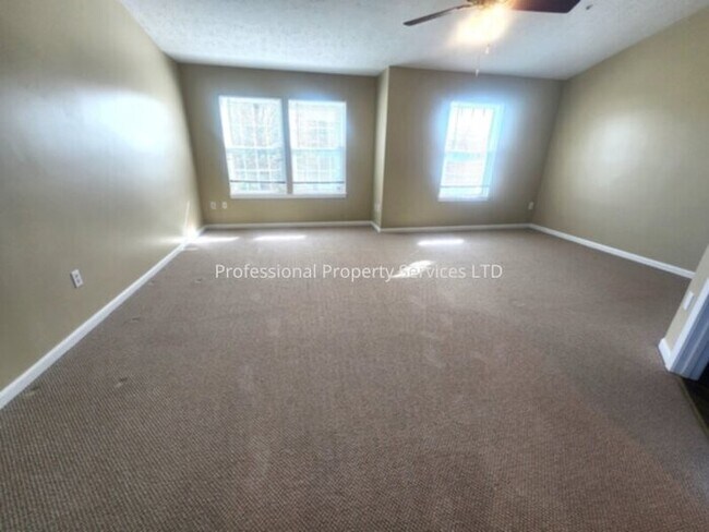 Building Photo - 5351 Regal Ct