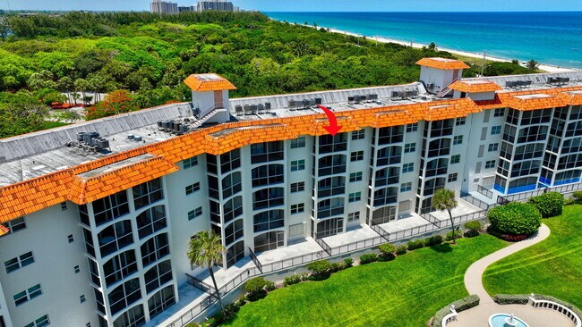 Building Photo - 2871 N Ocean Blvd