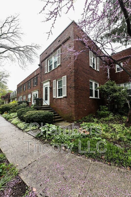Building Photo - 1501 S Edgewood St