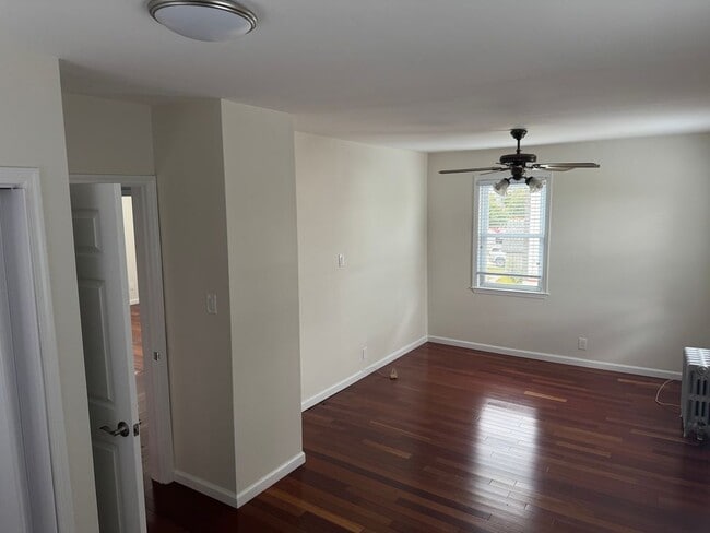 Building Photo - 165 Grant Ave