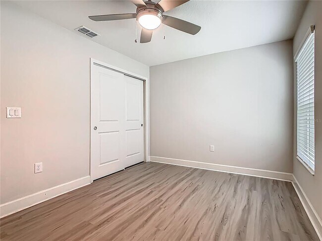 Building Photo - 260 Summerlin Loop