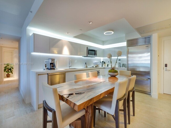 Building Photo - 102 24th St