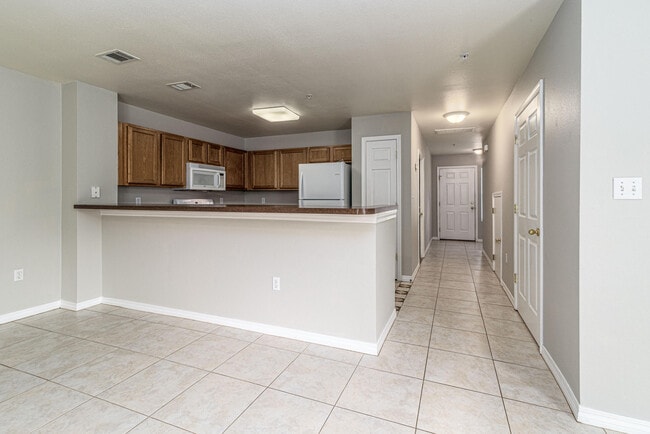 Building Photo - 100 Corwin Dr