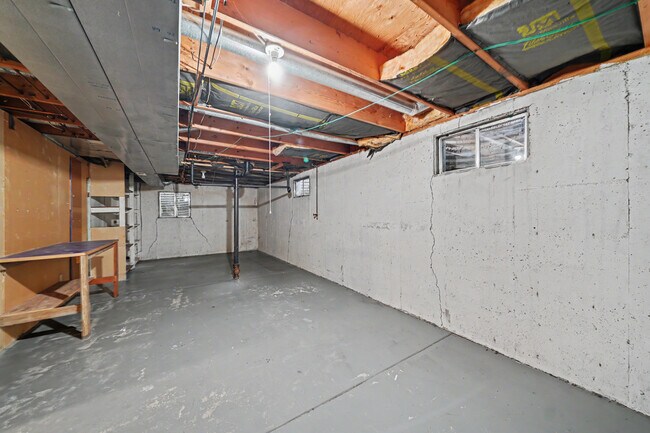 Building Photo - 811 Nyssa Dr