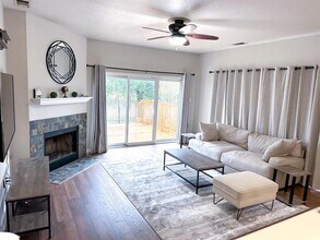 Building Photo - 11321 Avering Ln