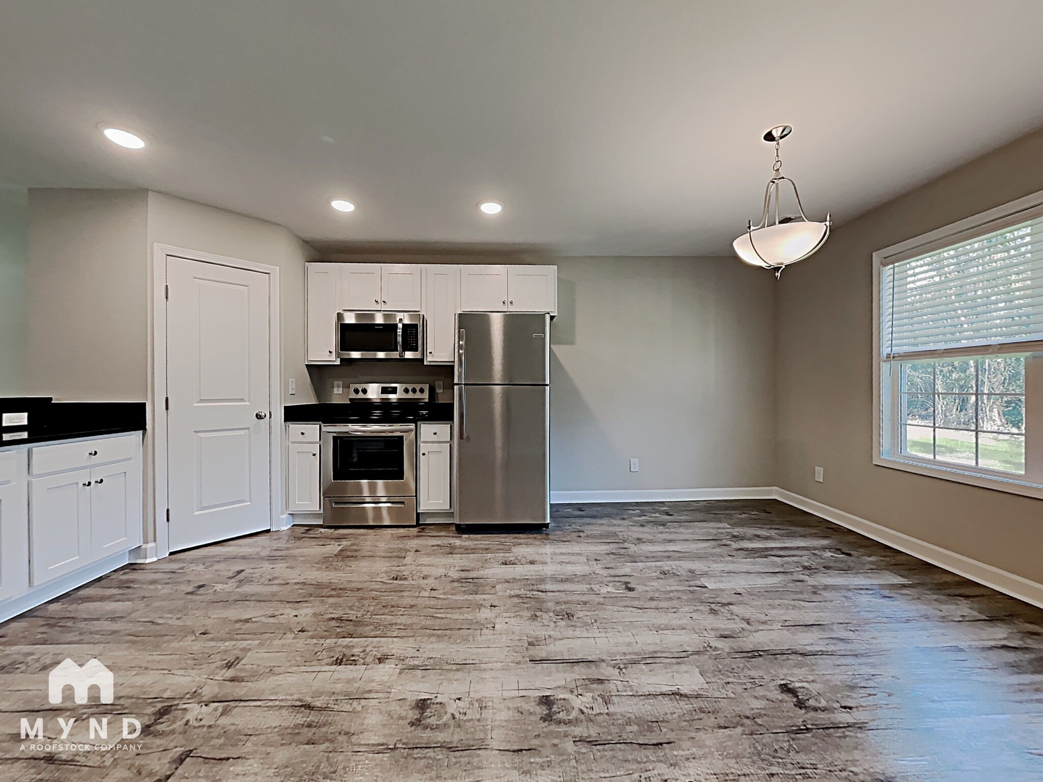 Building Photo - 1411 Oakshade Ave