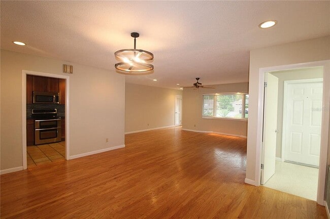 Building Photo - 6512 Bowline Dr