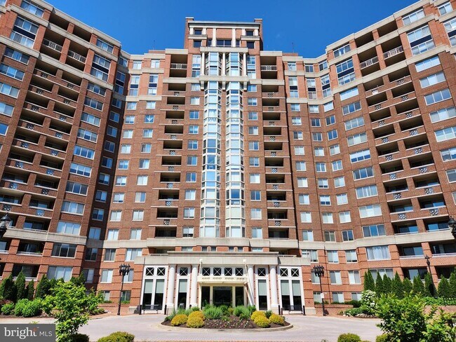 Building Photo - 5809 Nicholson Ln