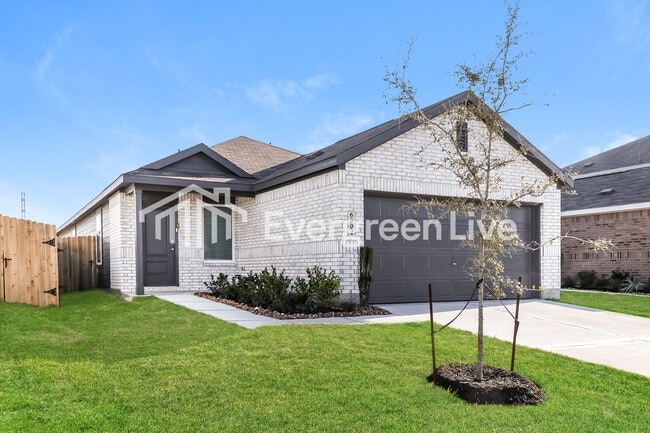 Building Photo - 19747 US-59