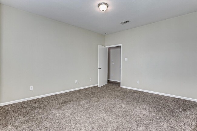 Building Photo - 8704 San Rocco St