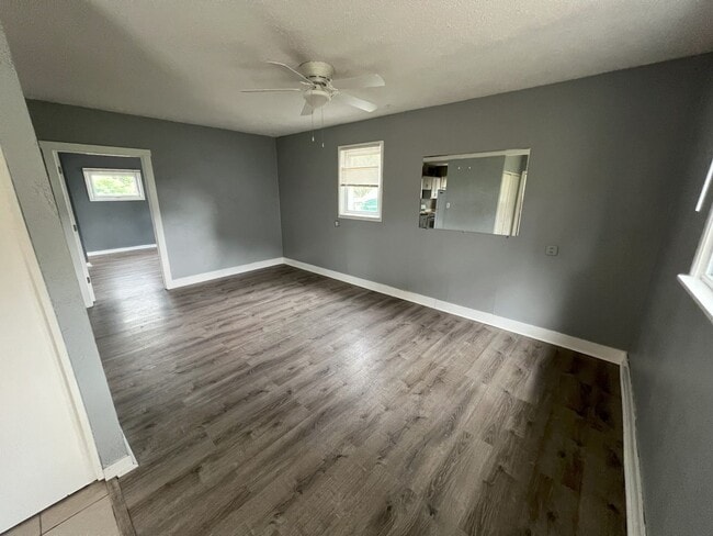Primary Photo - 526 E Eighth Street