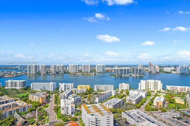 Building Photo - 17901 Collins Ave