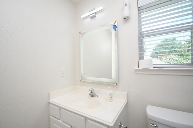 Building Photo - 2110 Dolan Hills Ct