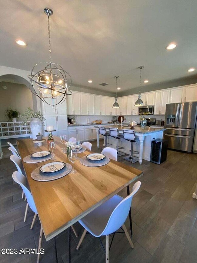 Building Photo - 4123 E Toledo St