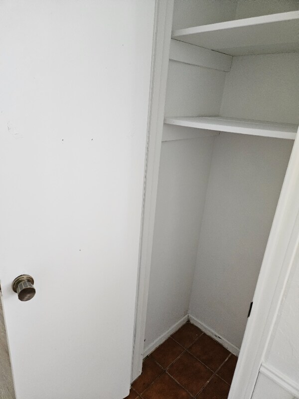 Building Photo - 2427 Richview Ct