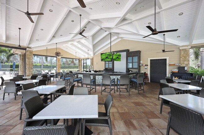 Building Photo - 7638 Jacaranda Ln