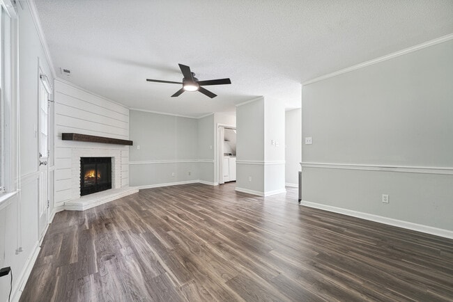 Building Photo - 107 Towne View Trail