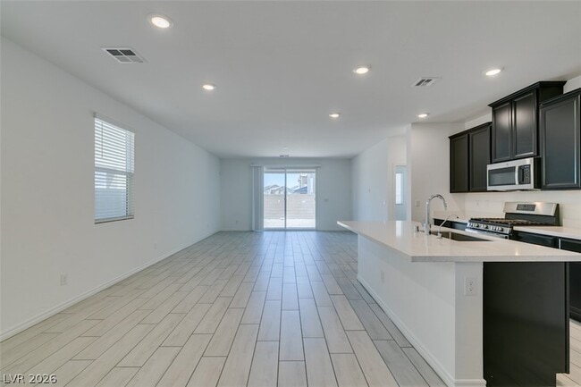 Building Photo - 6858 Greensmen Ave