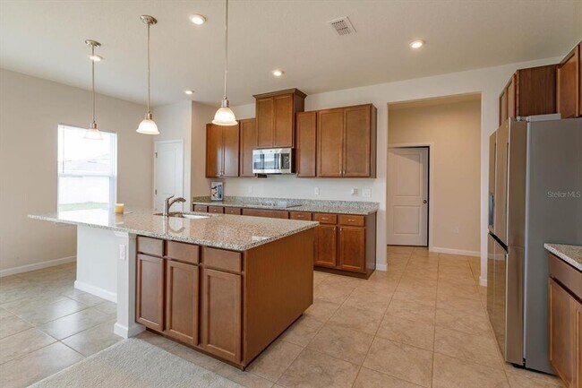 Building Photo - 1171 Cascade Dr
