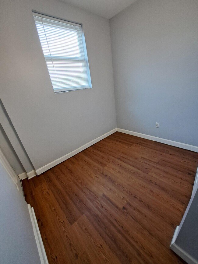 Building Photo - 3516 Ely Pl SE