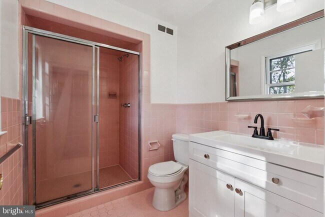 Building Photo - 1234 Remington Rd